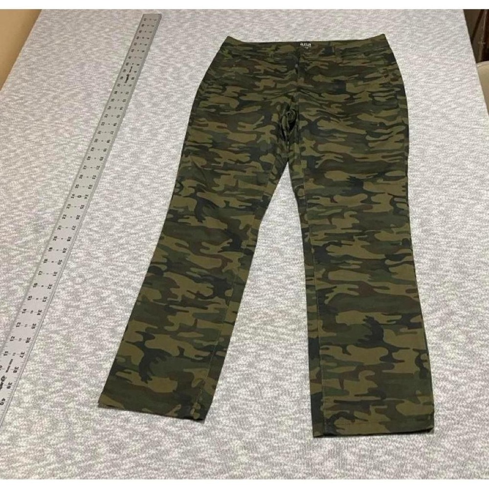 A.n.a. Green Camo light denim Pants girlfriend Chino women 4. SKU-B791